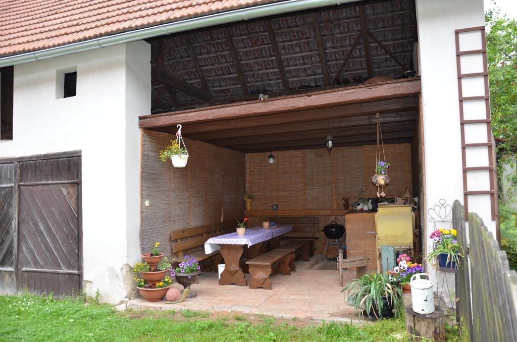 Ubytovani Hrusice Ngoại thất bức ảnh